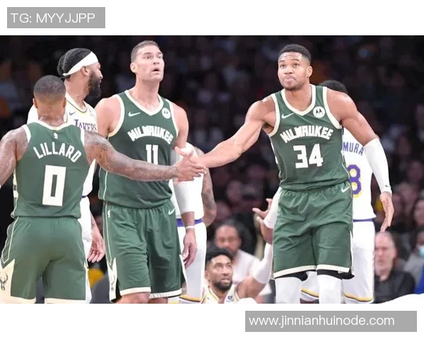 雄鹿首发五人半场仅得19分进攻乏力特纳独得8分成最高得分者