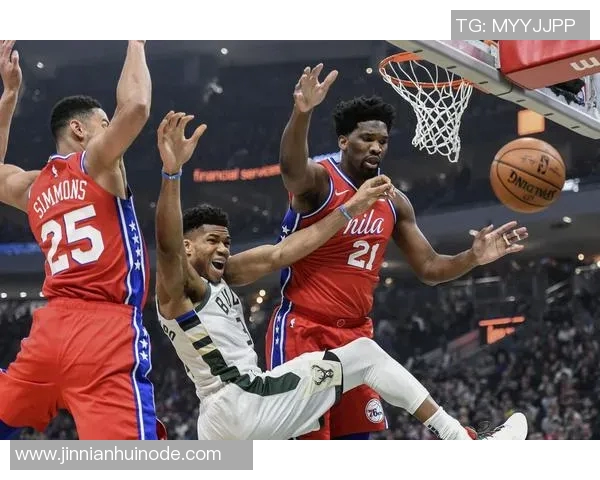 埃奇库姆谈与恩比德搭档心得:随时准备好出手投篮的关键秘诀 埃奇库姆谈与恩比德搭档心得:随时准备好出手投篮的关键秘诀